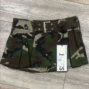 Almost Famous Camo Pleated Mini Skort with Belt - Olive Green